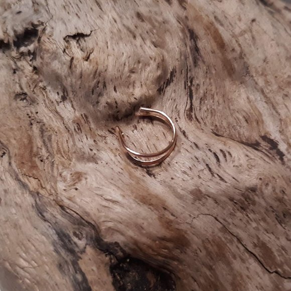 Fake/Faux Nose Lip Ring Double Cuff in Gold - Picture 1 of 3